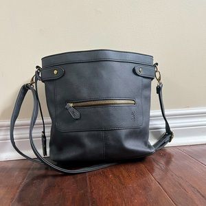 Browning black conceal carry purse.